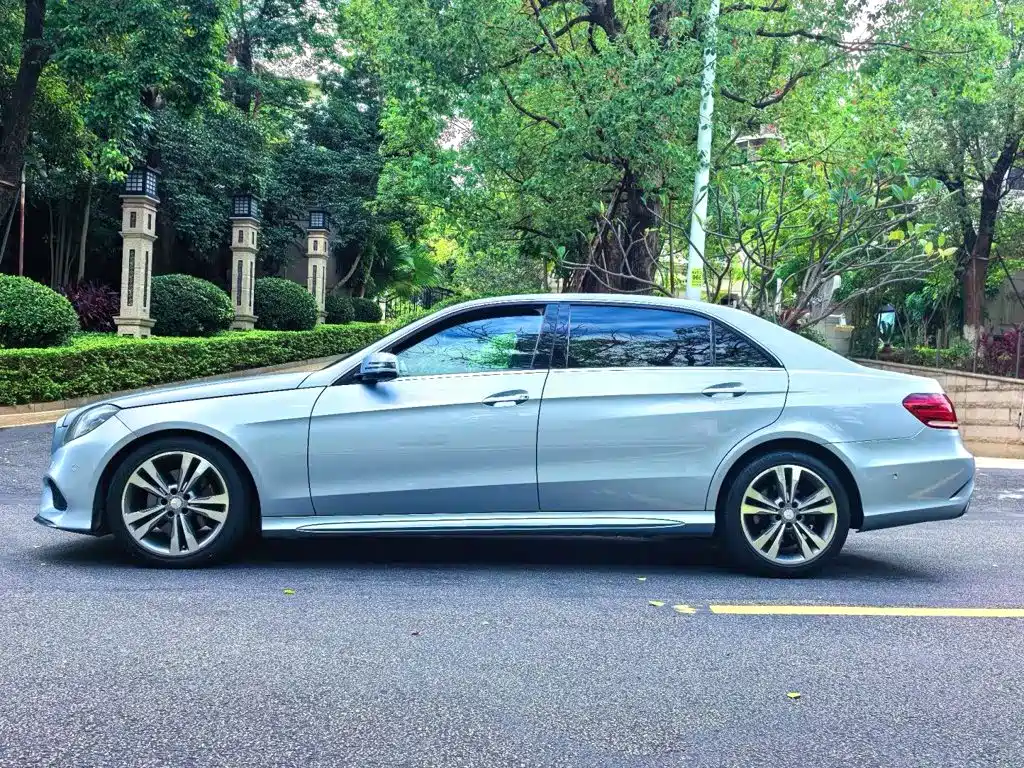 Mercedes-Benz E-Class — миниатюра 4