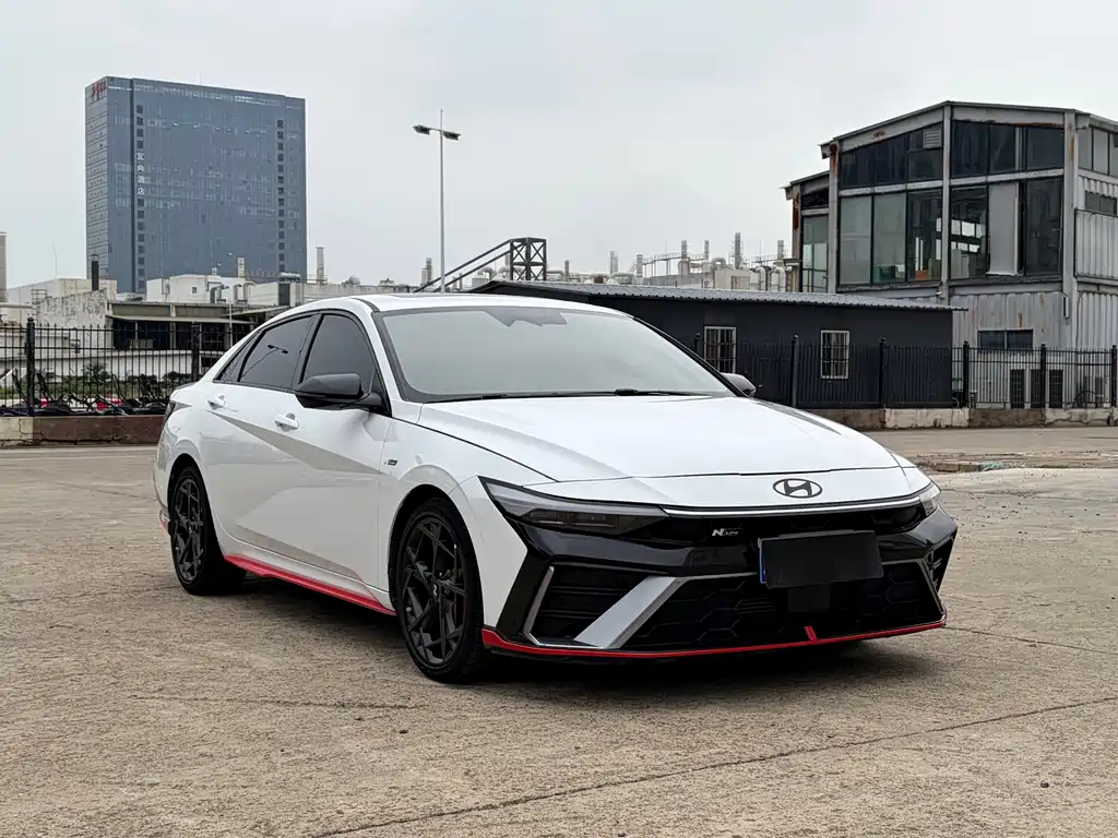Hyundai Elantra — миниатюра 3