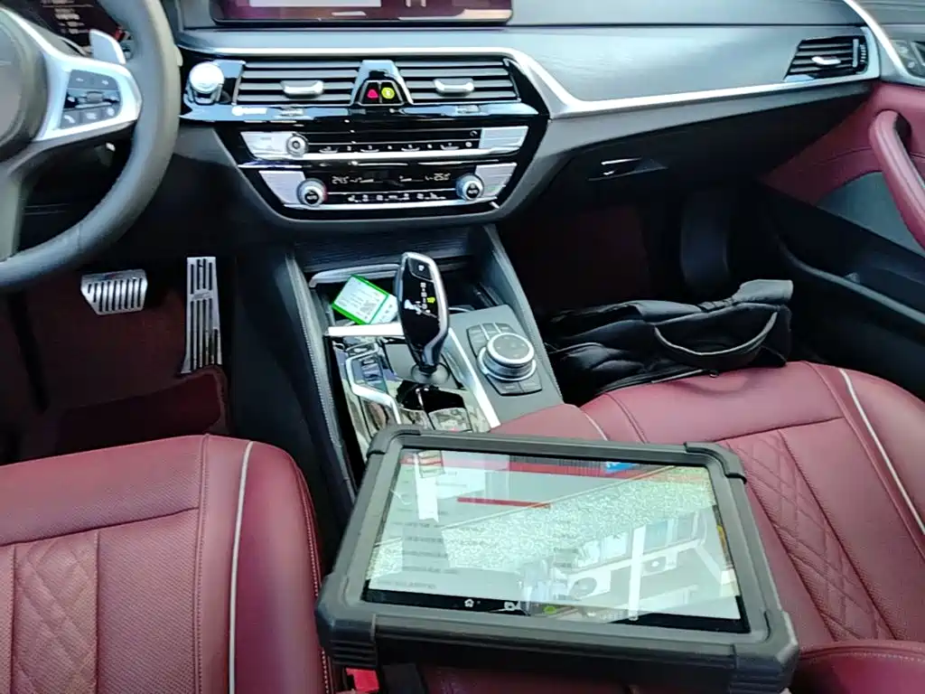 BMW 5 Series — миниатюра 14
