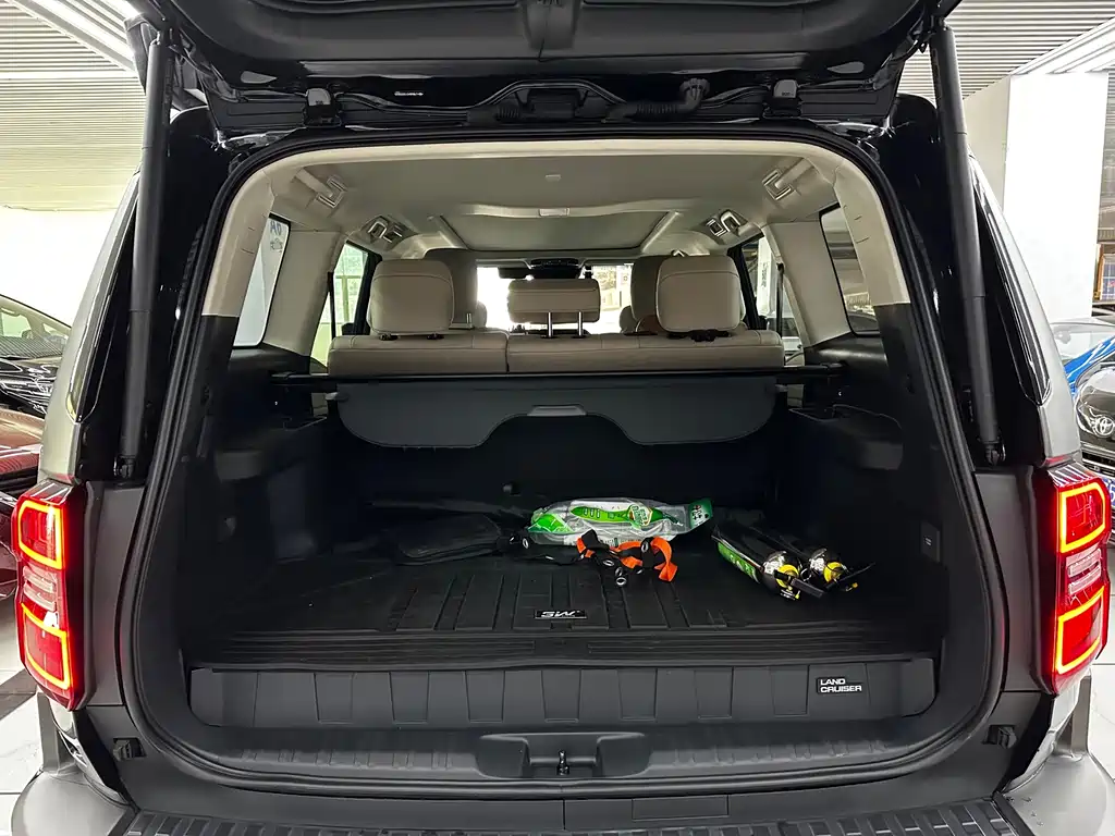 Toyota Prado — миниатюра 8