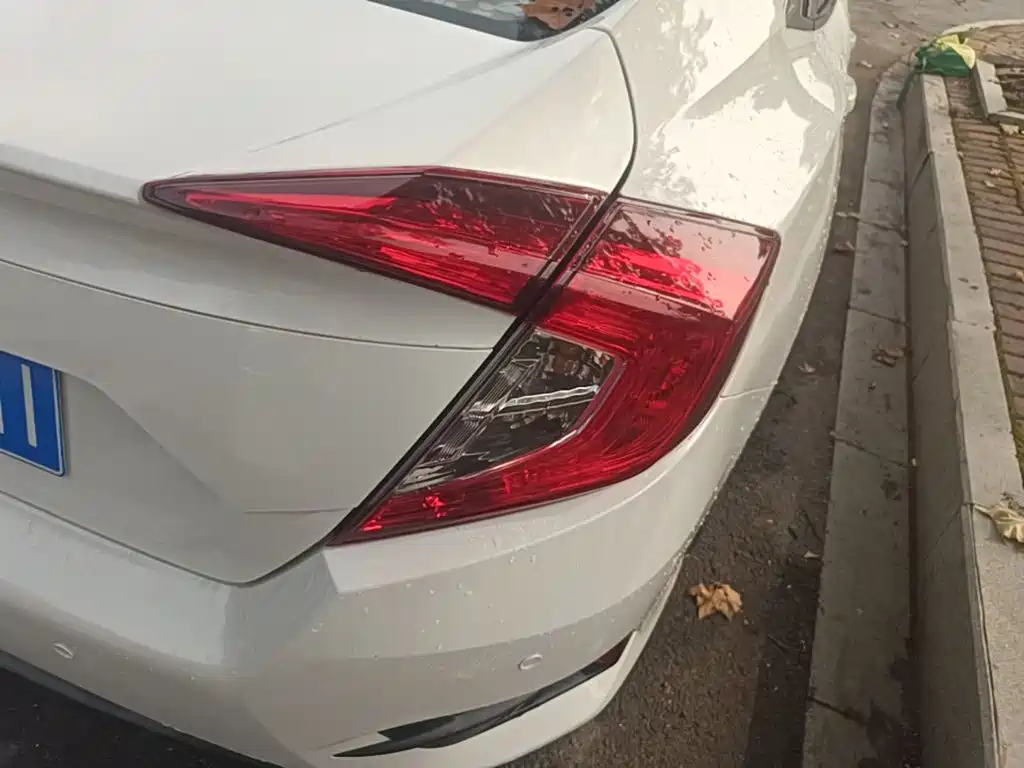 Honda Civic — миниатюра 8