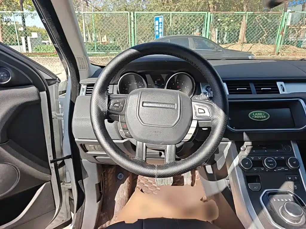Land Rover Evoque — миниатюра 11