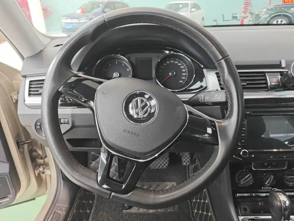 Volkswagen Bora — миниатюра 11