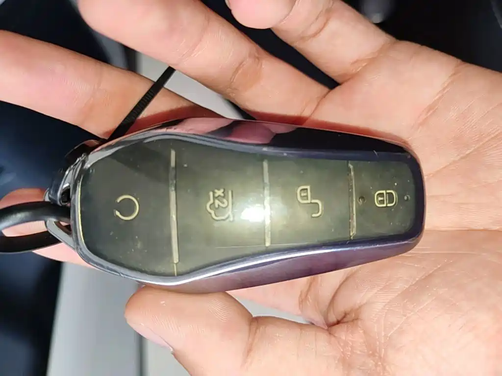 BYD PLUS New Energy — миниатюра 9