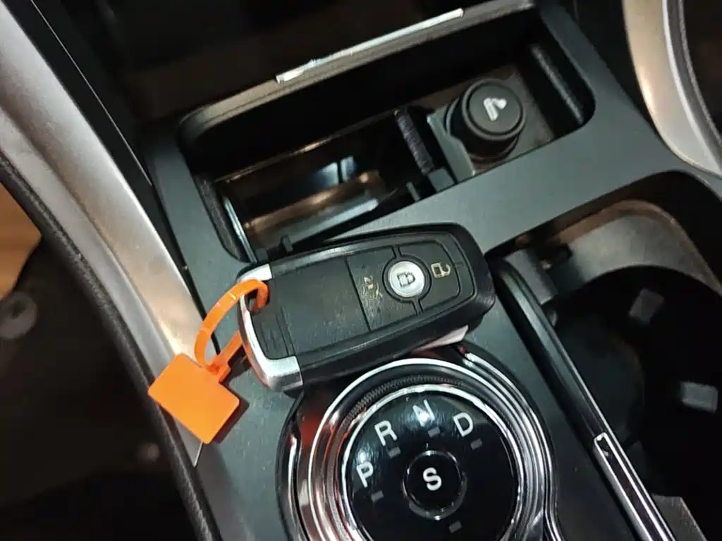 Ford Mondeo — миниатюра 9