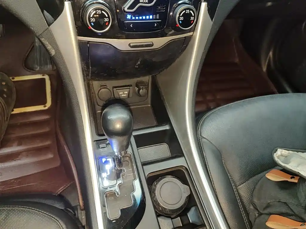 Hyundai Sonata — миниатюра 14