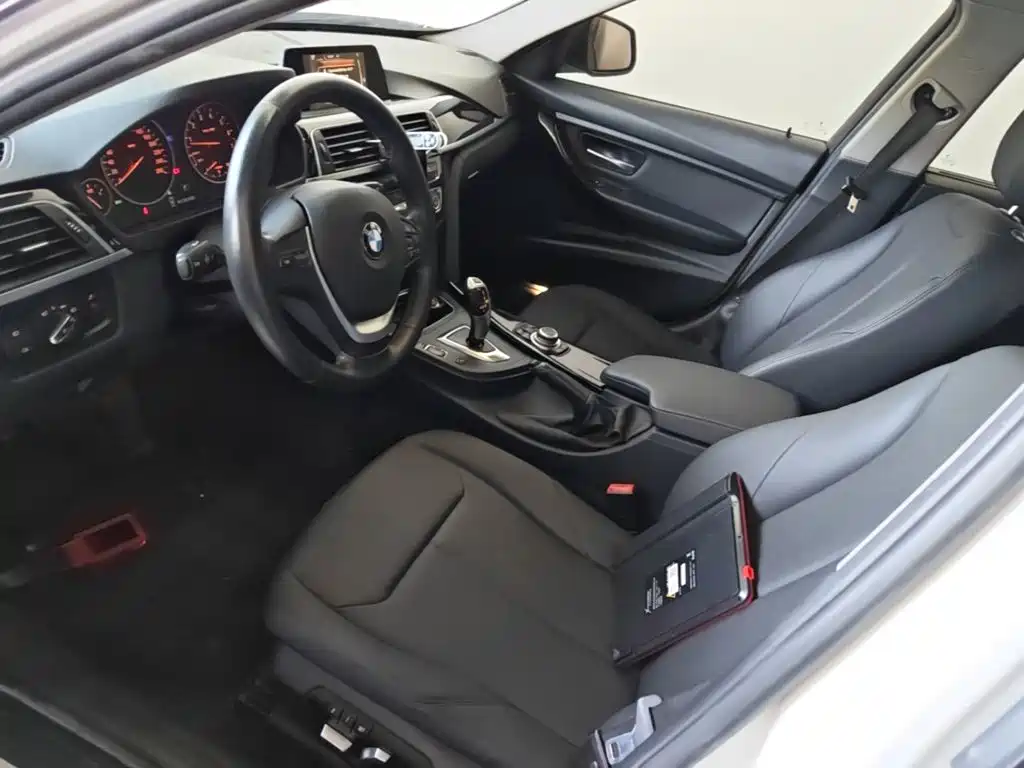 BMW 3 Series — миниатюра 15