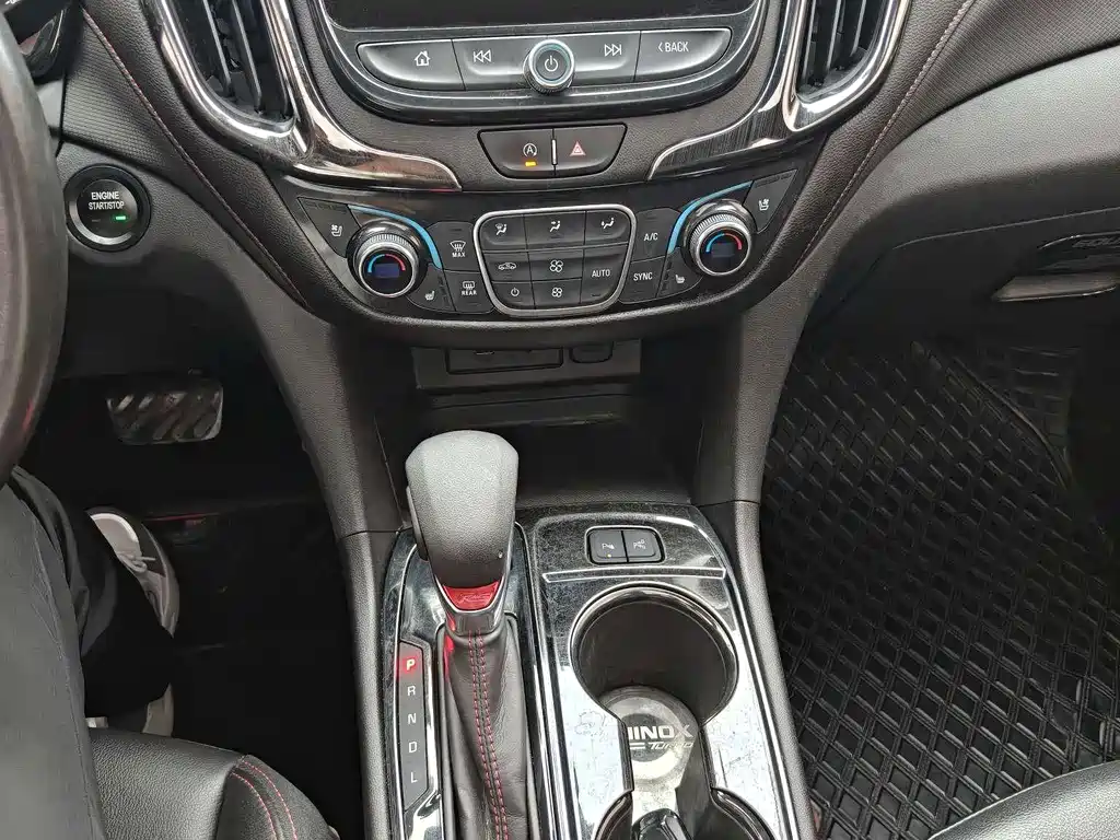 Chevrolet Equinox — миниатюра 13
