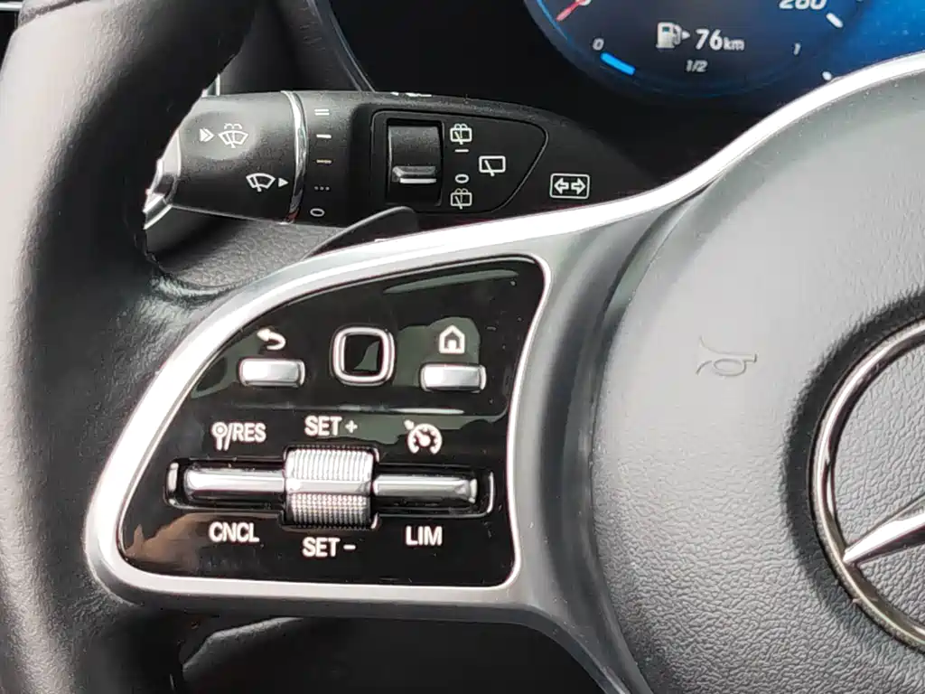 Mercedes-Benz C-Class (Import) — миниатюра 14