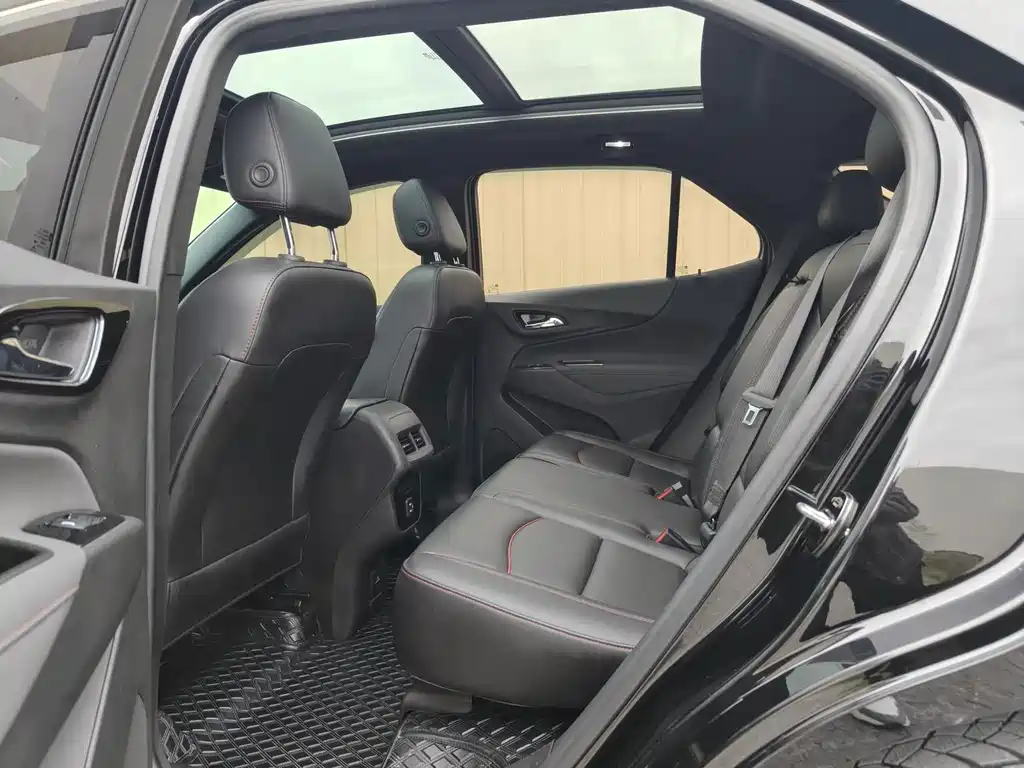 Chevrolet Equinox — миниатюра 5