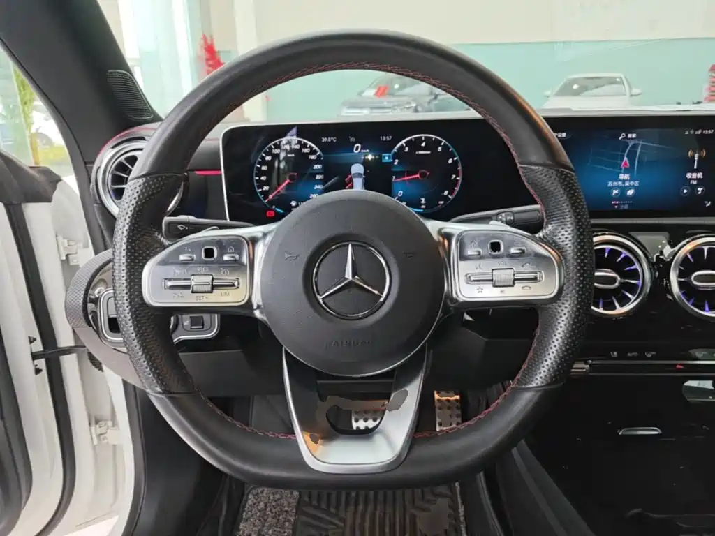 Mercedes-Benz CLA (Import) — миниатюра 11