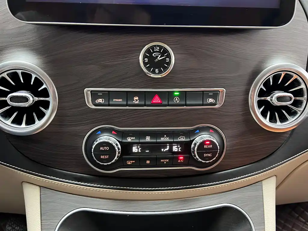 Mercedes-Benz Vito — миниатюра 9
