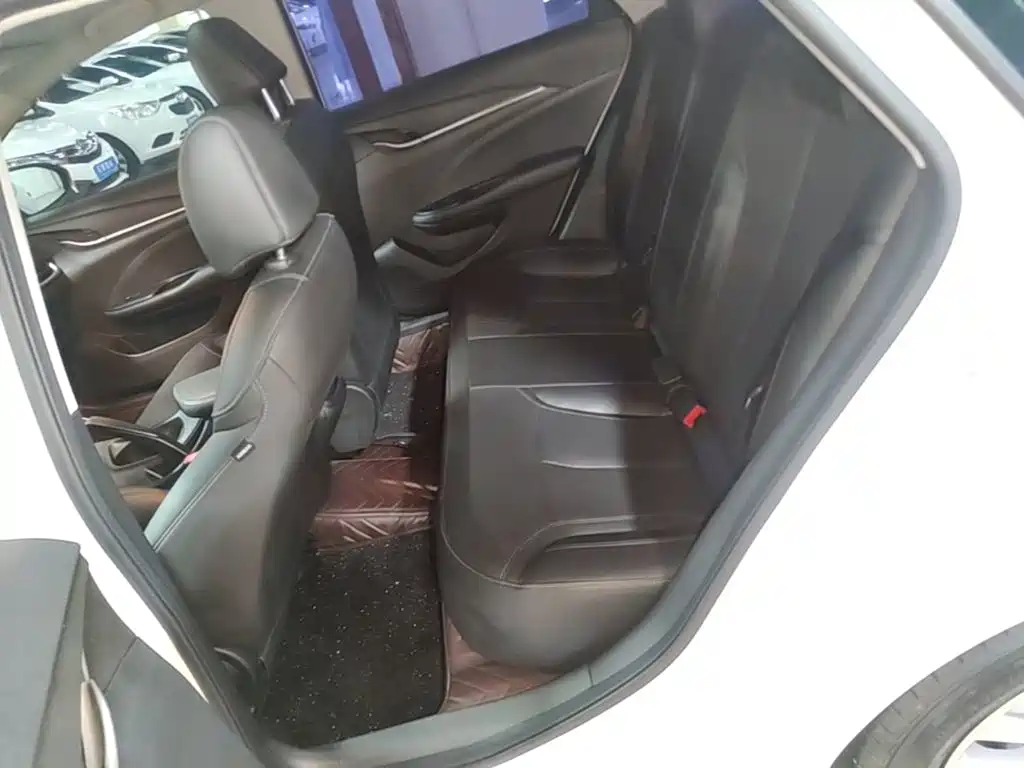 Buick Excelle — миниатюра 17