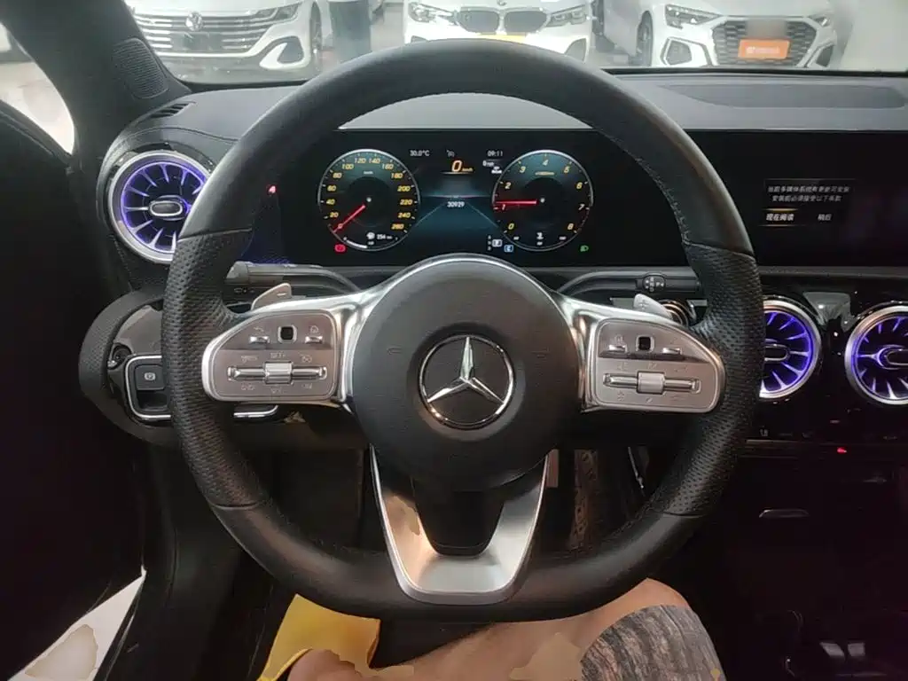 Mercedes-Benz A-Class — миниатюра 11