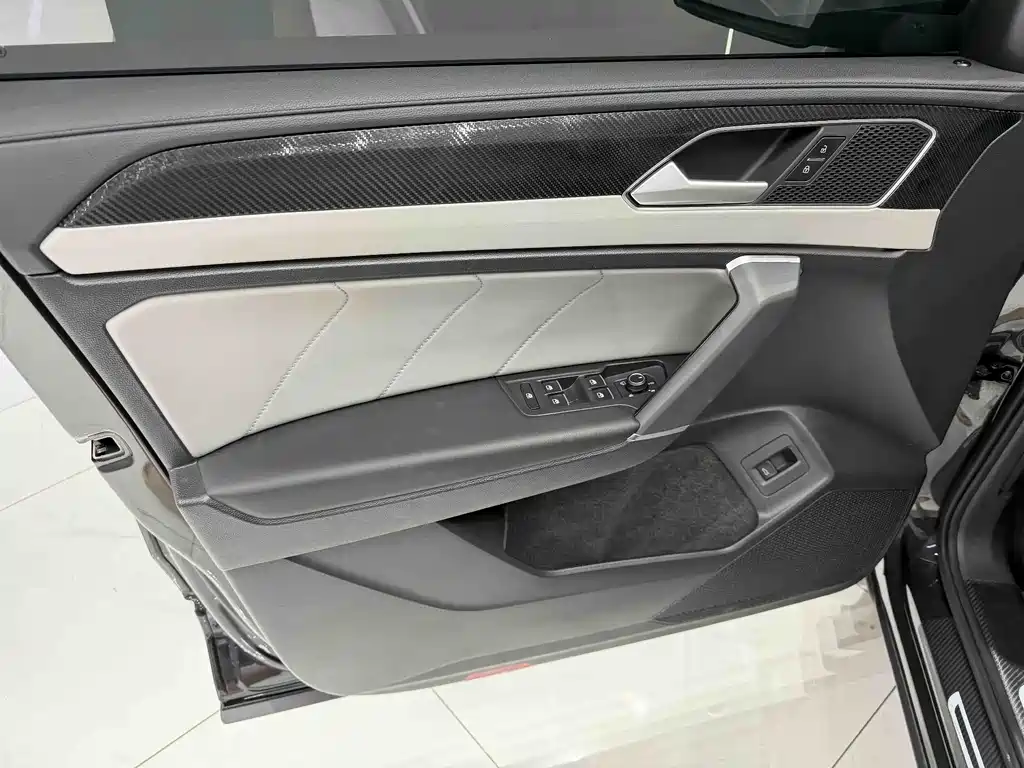 Volkswagen Tayron 2023 280TSI Luxury Plus