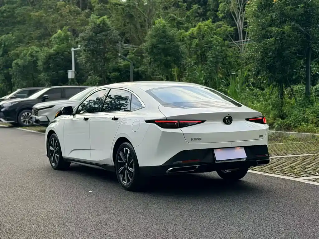 Changan Eado — миниатюра 7