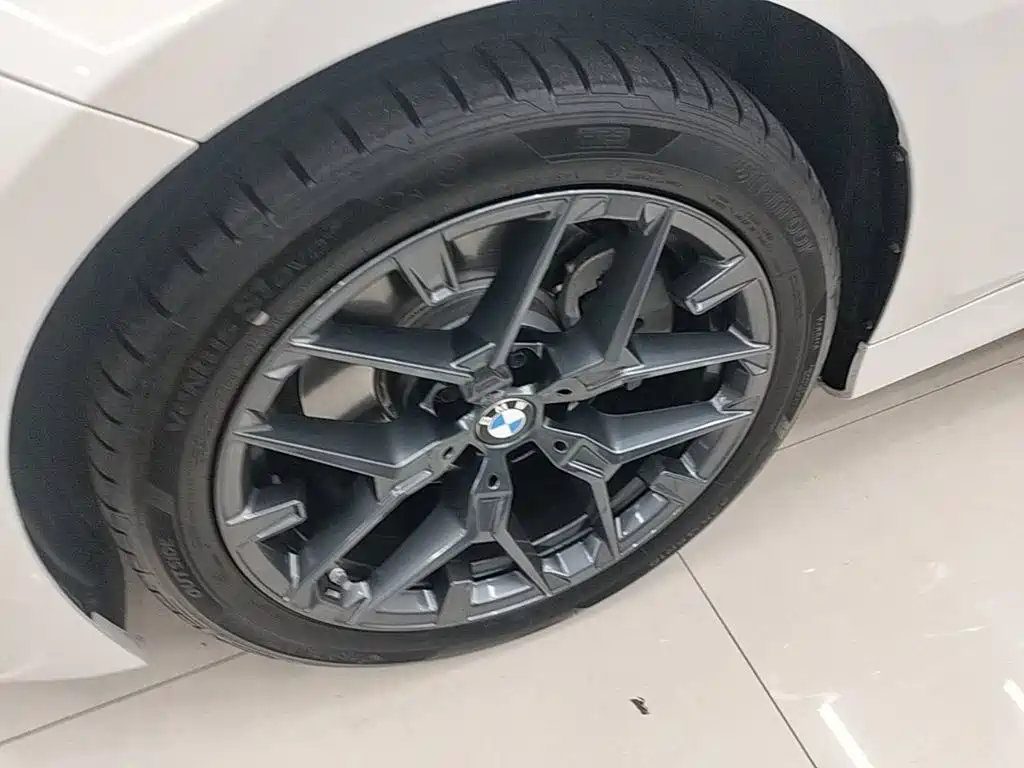 BMW 3 Series — миниатюра 23