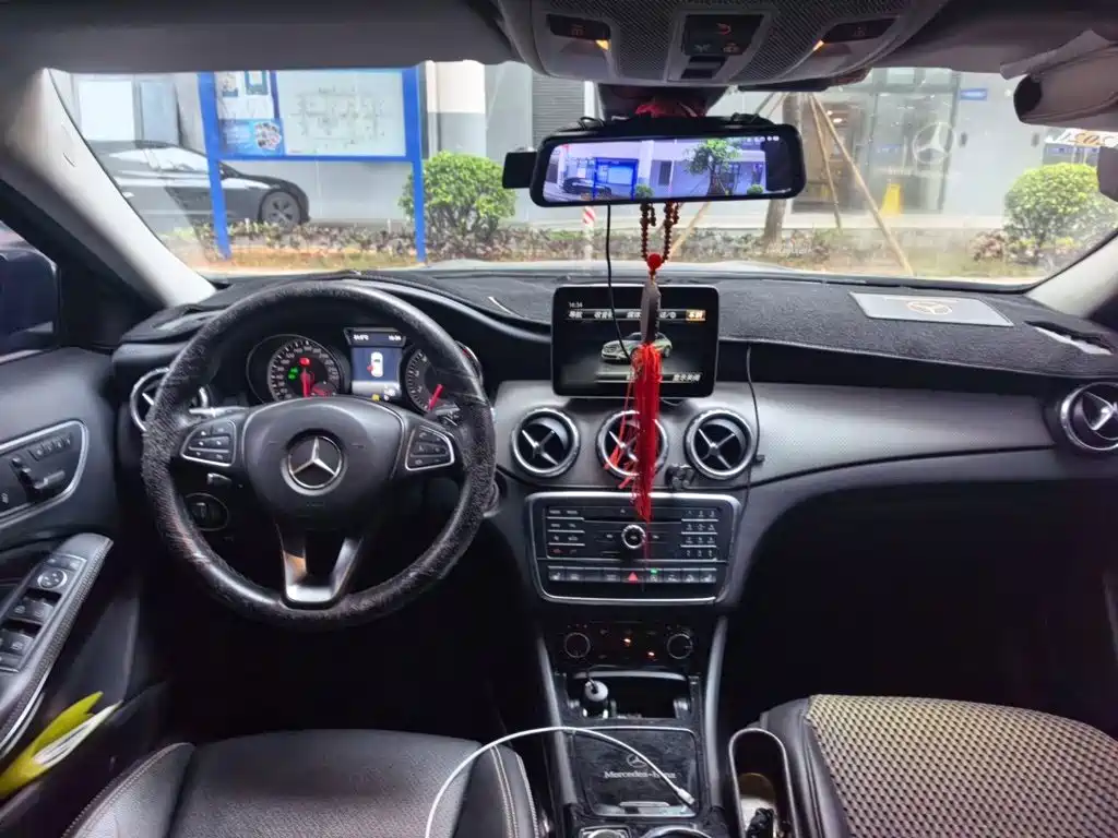 Mercedes-Benz GLA — миниатюра 10