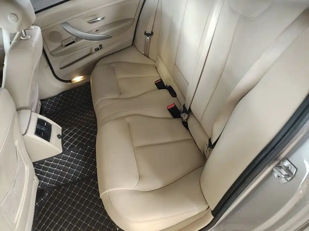 BMW 3 Series — миниатюра 17