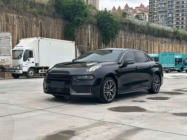 2019 Lynk & Co 03