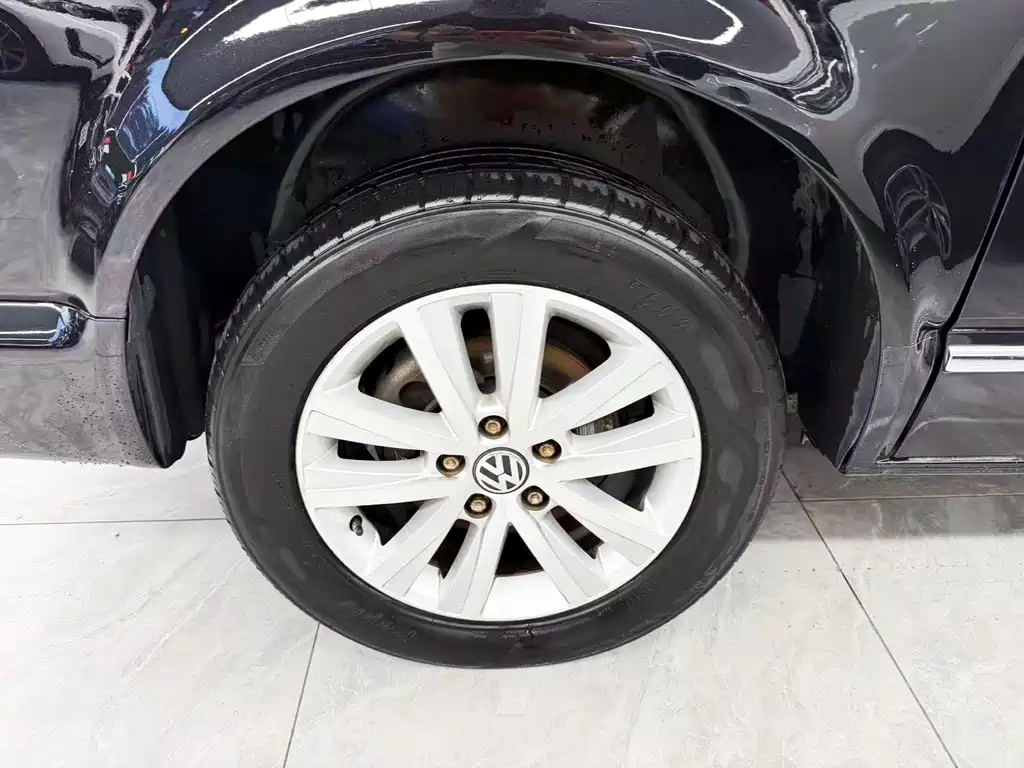 Volkswagen Multivan — миниатюра 23