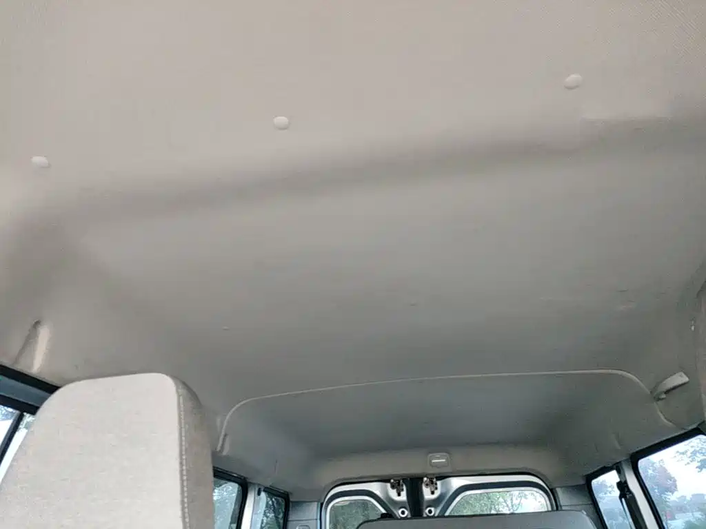 Wuling Yangguang — миниатюра 18