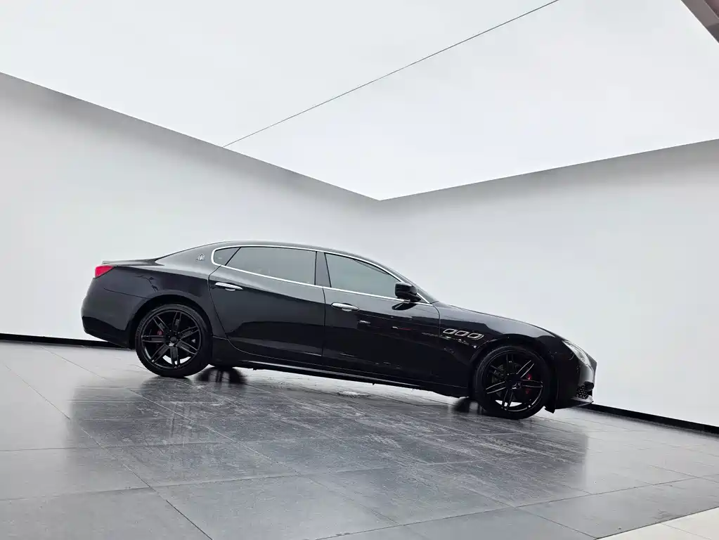 Maserati Quattroporte — миниатюра 7