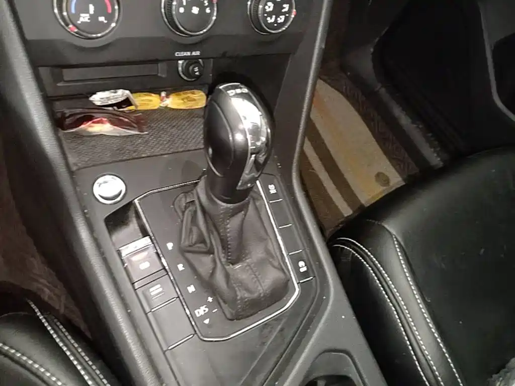 Volkswagen Tiguan L — миниатюра 21
