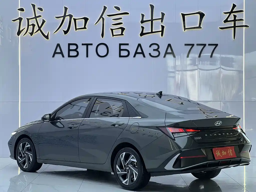Hyundai Elantra — миниатюра 6