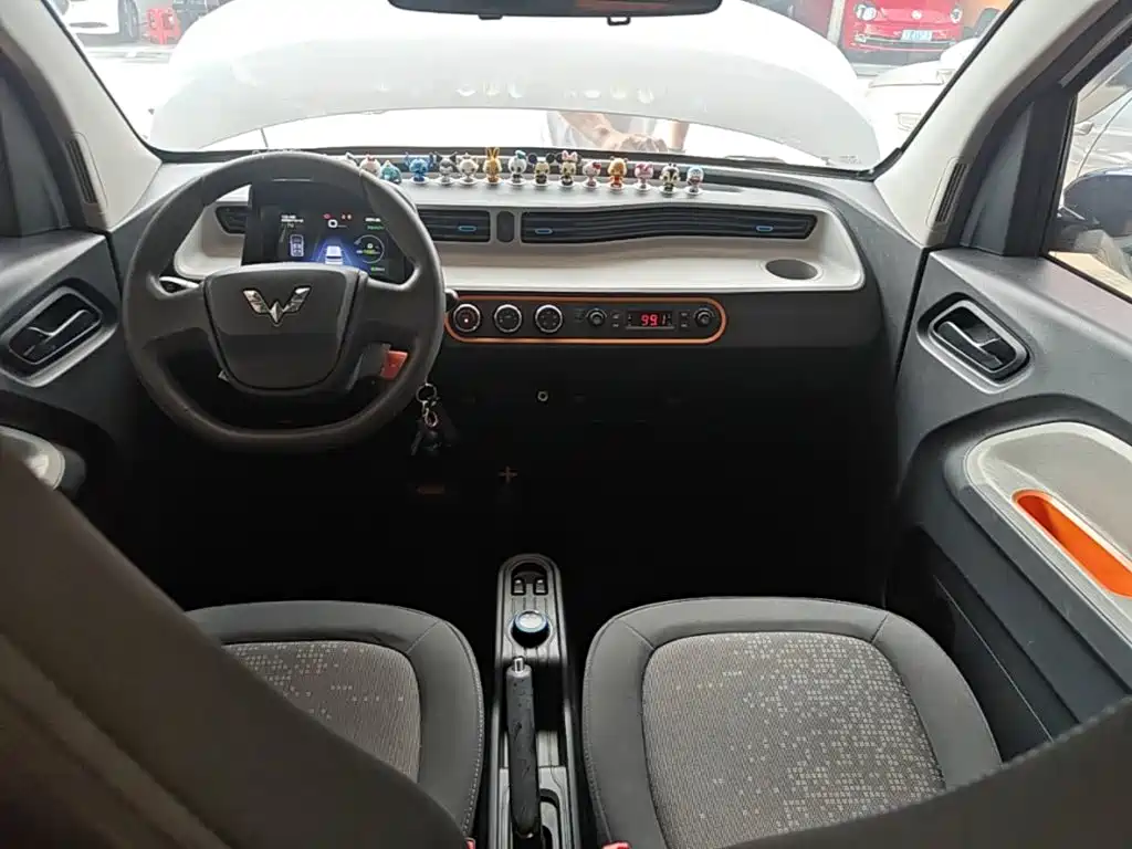 Wuling MINIEV — миниатюра 10