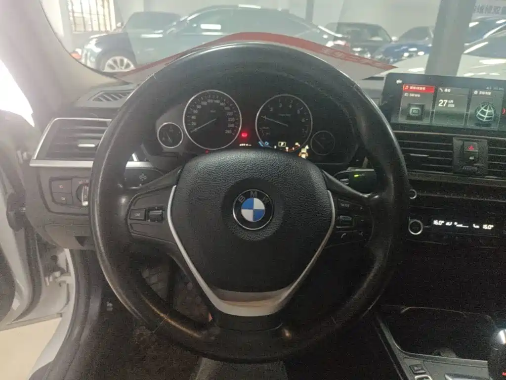 BMW 3 Series — миниатюра 11