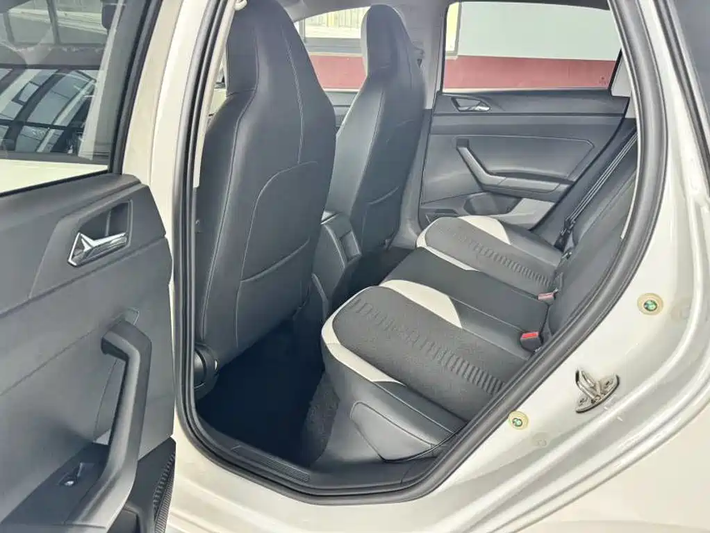 Volkswagen Polo — миниатюра 7