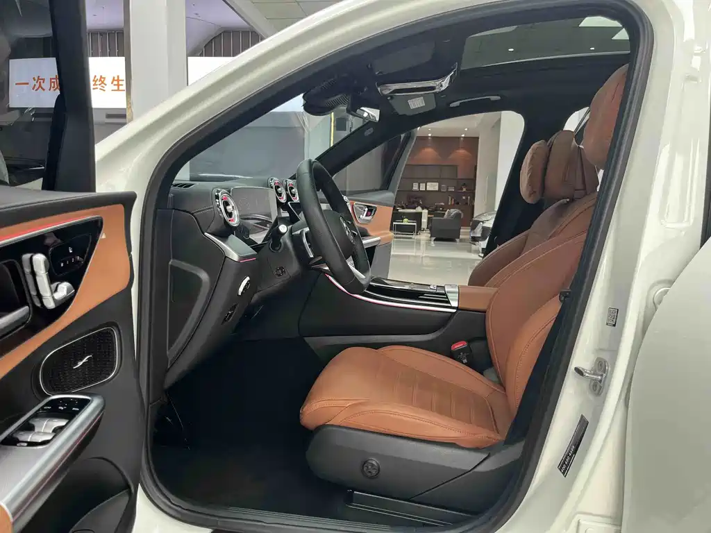 Mercedes-Benz GLC — миниатюра 9
