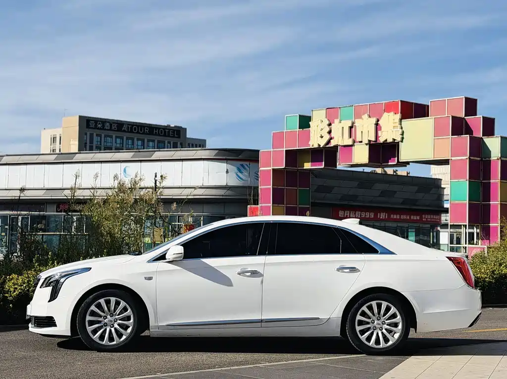 Cadillac XTS — миниатюра 3