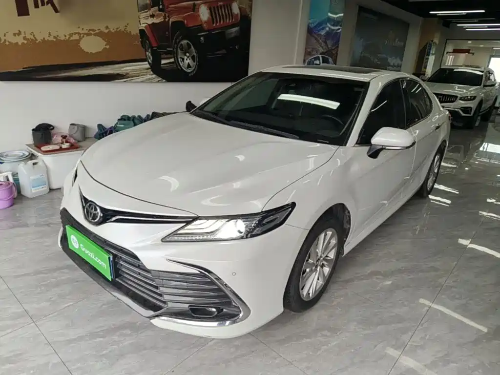 Toyota Camry — миниатюра 2