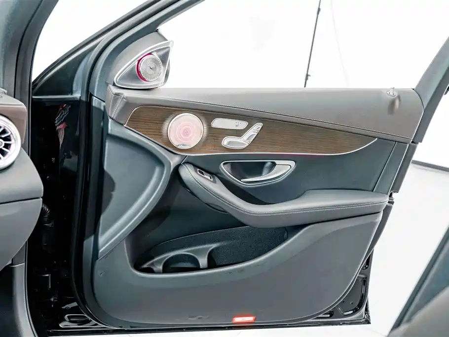 Mercedes-Benz GLC — миниатюра 13
