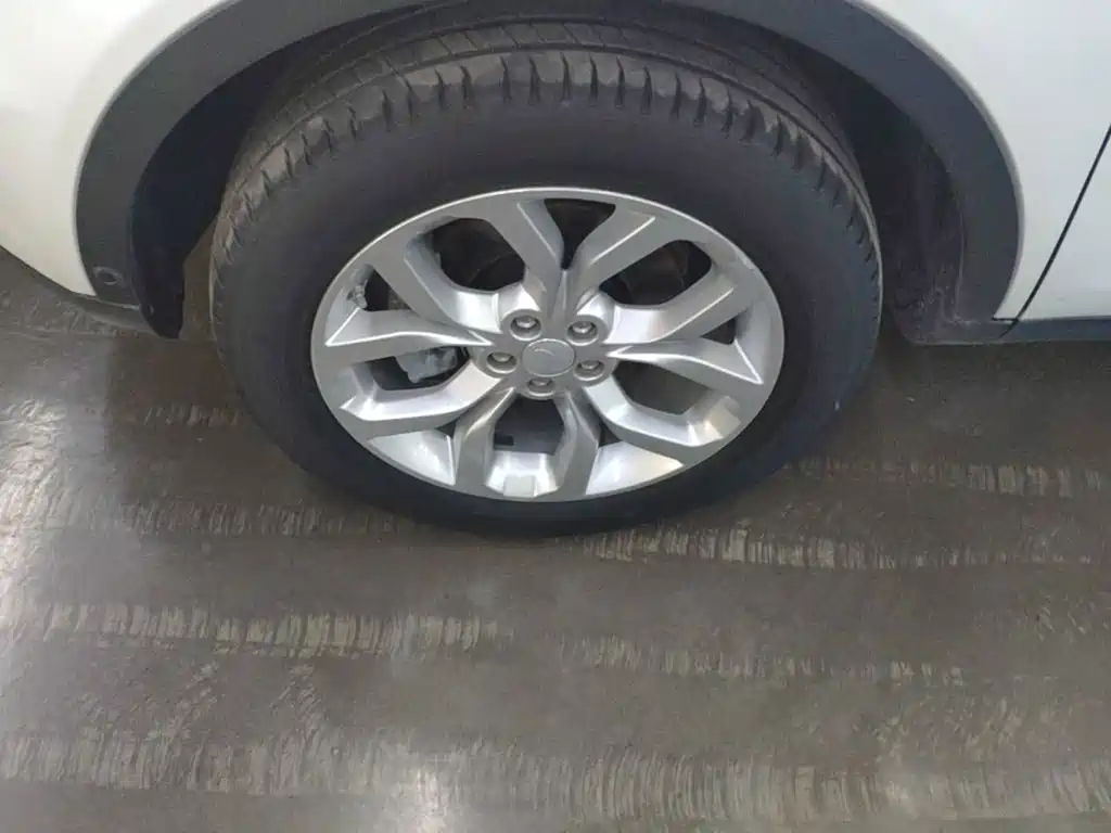 Land Rover Discovery Sport — миниатюра 23