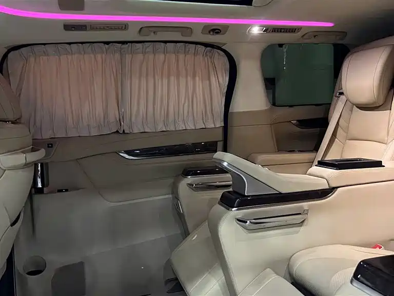 Toyota Vellfire — миниатюра 24