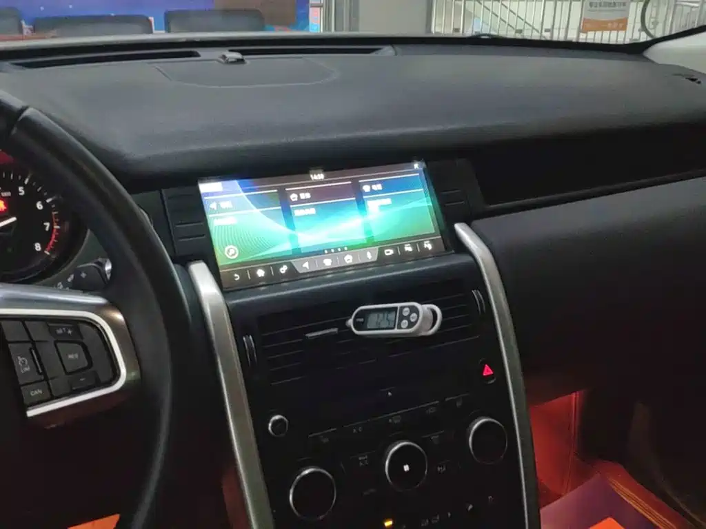 Land Rover Discovery Sport — миниатюра 13
