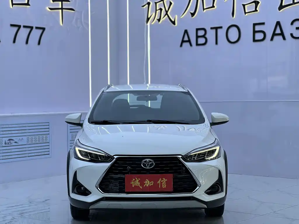 Toyota Yaris L — миниатюра 2