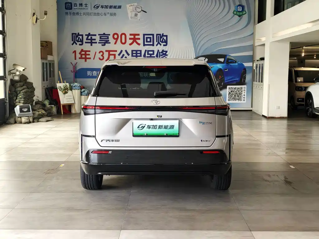 Toyota bZ3X — миниатюра 8