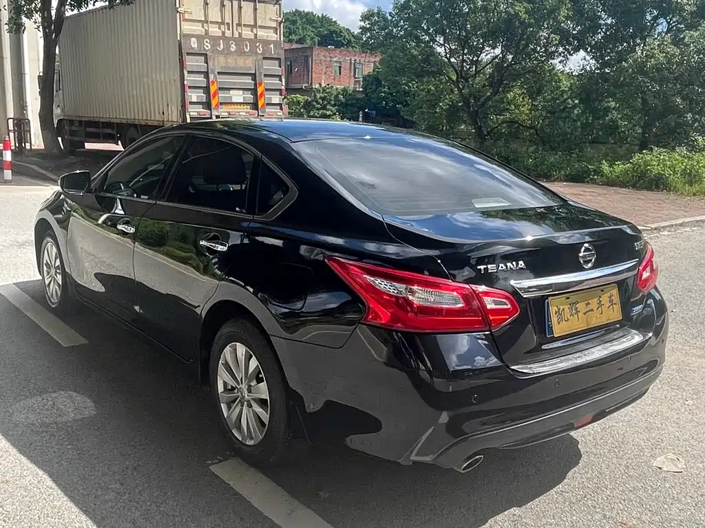 NISSAN TEANA