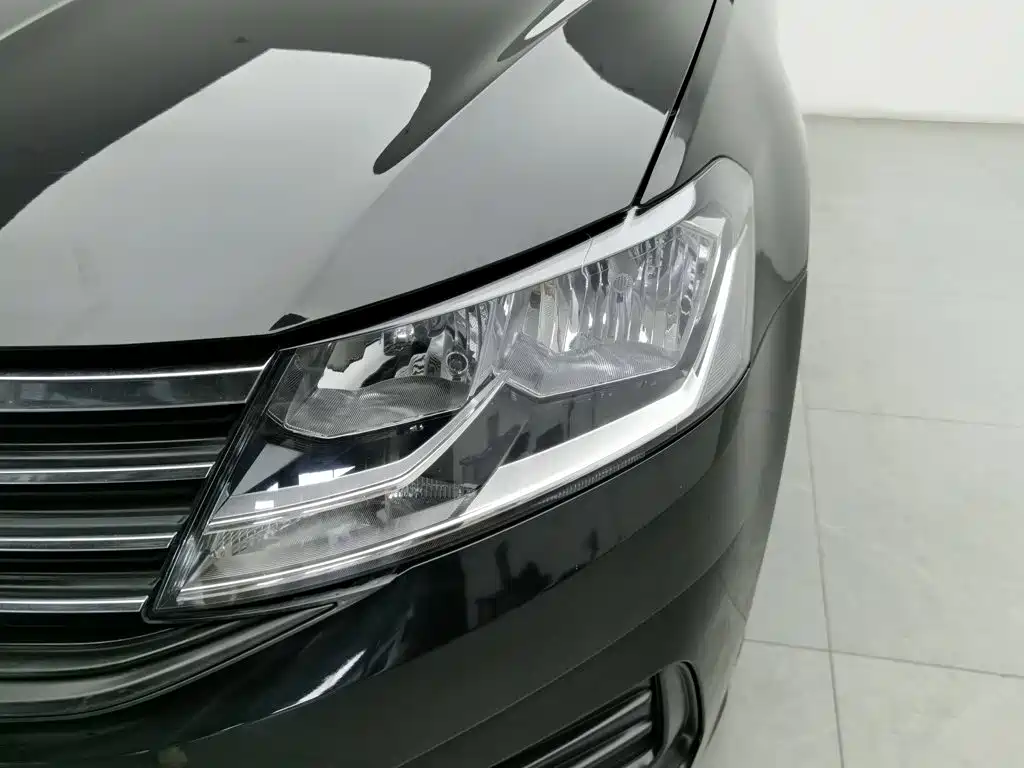 Volkswagen Lavida — миниатюра 7