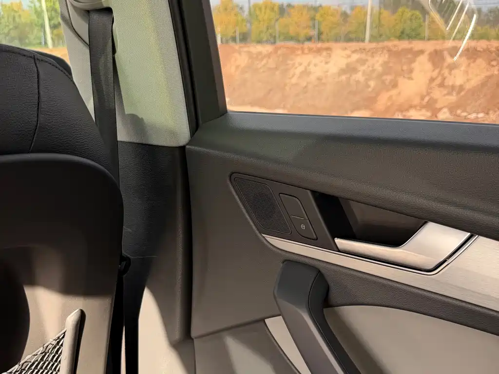 Audi Q5L — миниатюра 17