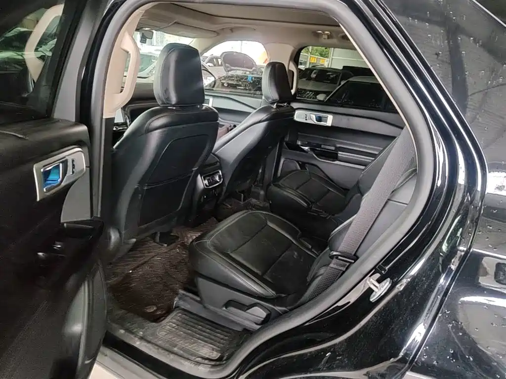 Ford Explorer — миниатюра 17