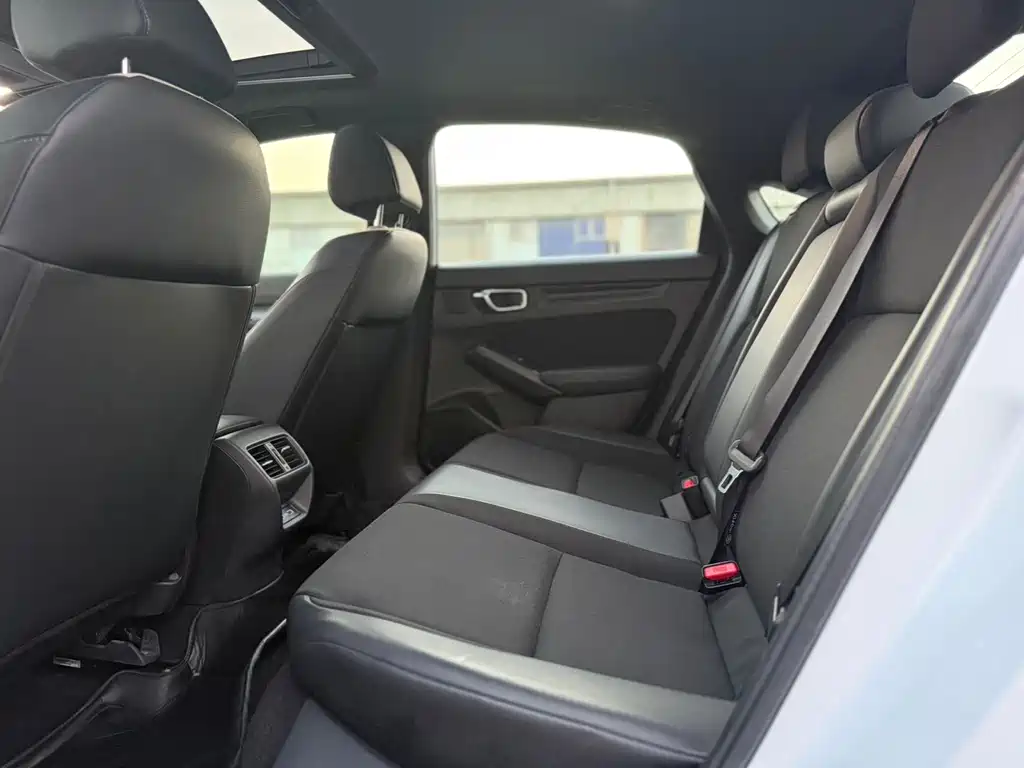 Honda Civic — миниатюра 8