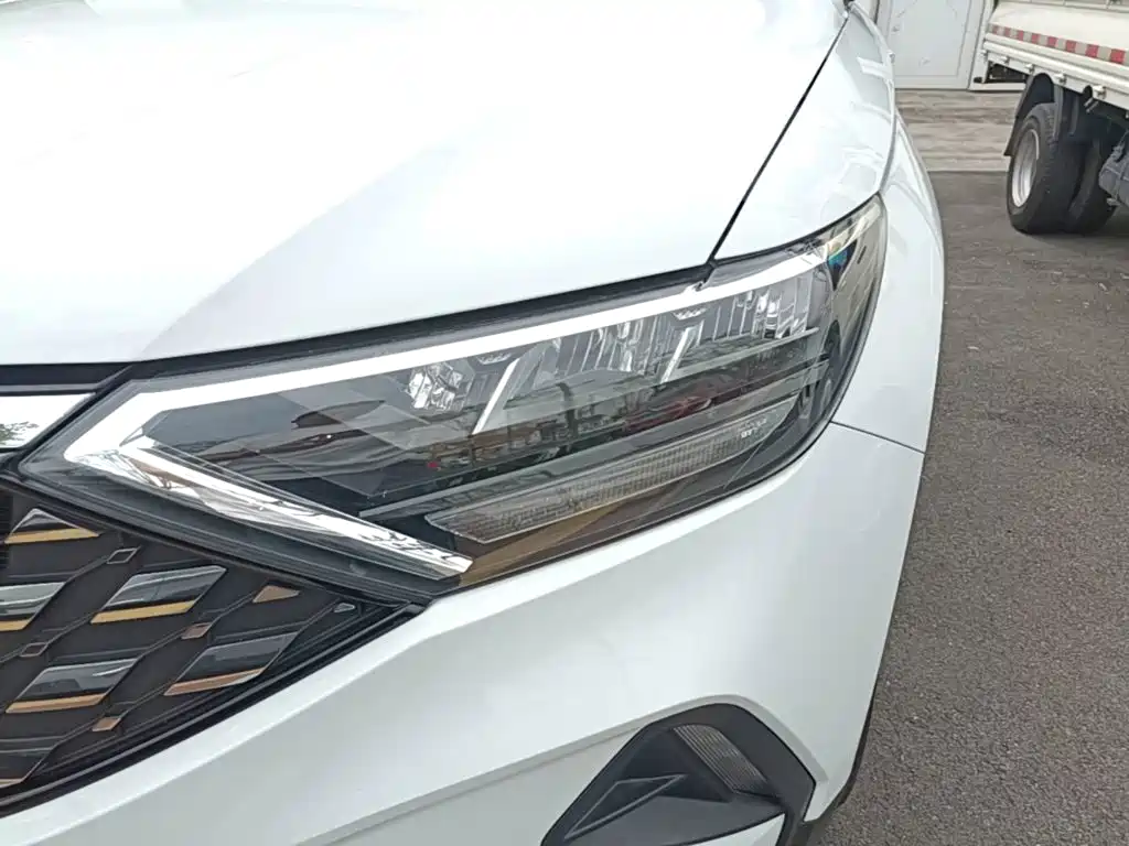Jetta VS5 — миниатюра 24