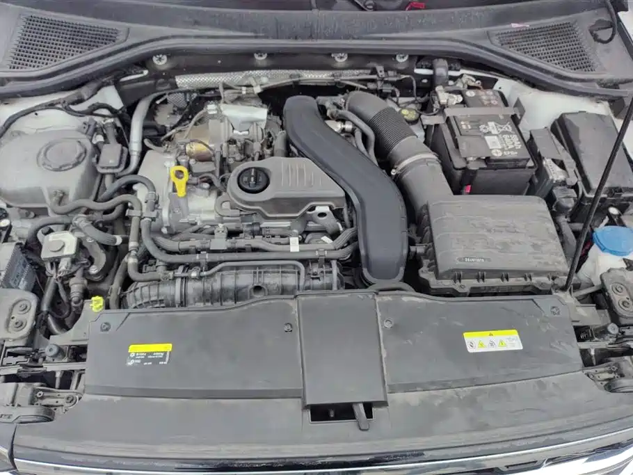 VOLKSWAGEN T ROC EXPLORING SONGS