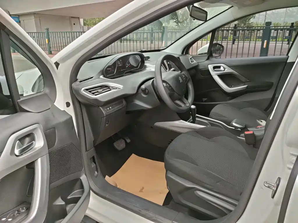 Peugeot 2008 — миниатюра 11