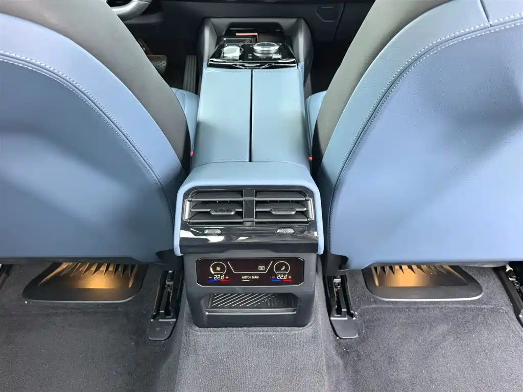BMW i5 — миниатюра 18